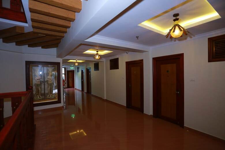 Hotel Rb Palace