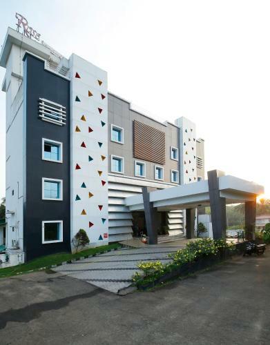 Rose International Hotel