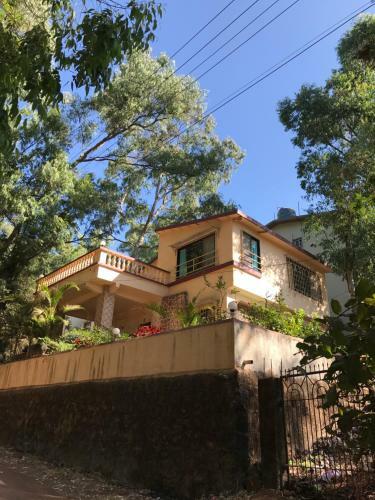 Villa In Panchgini