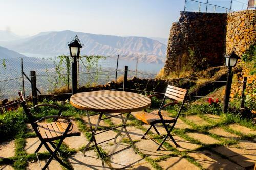 Ravine Hotel