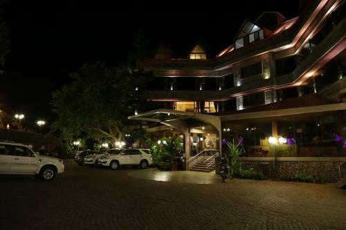 Ravine Hotel