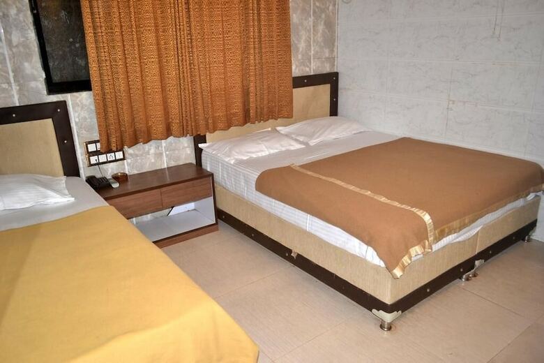 Hotel Rahil Plaza