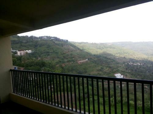 Valley View Apartment