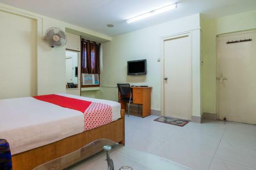 Hotel Oyo 23043 Grand Ar Residency
