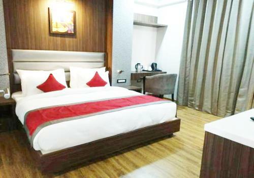 Hotel Amrapali Residency