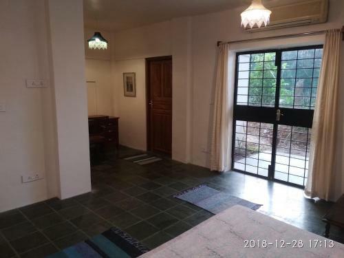 Hostal Isai Ambalam Guest House
