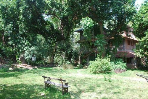 Hostal Isai Ambalam Guest House