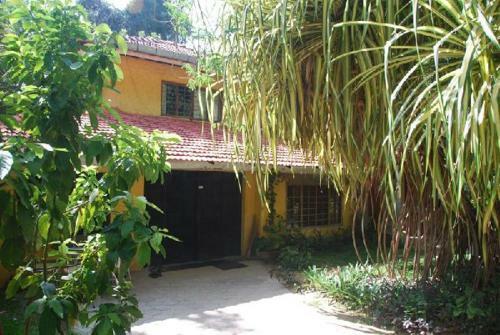 Hostal Isai Ambalam Guest House