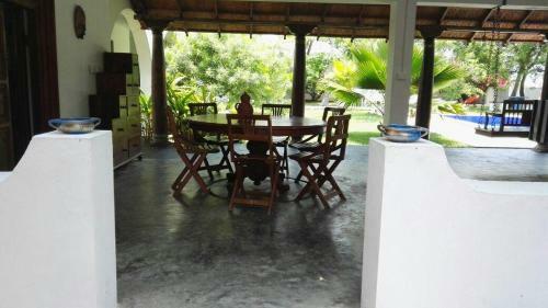 Hostal Villa Anna Pondy