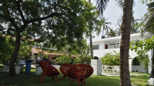 Hostal Villa Anna Pondy