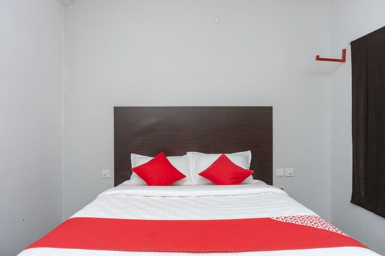 Hotel Oyo 19520 Le Royal Muraa