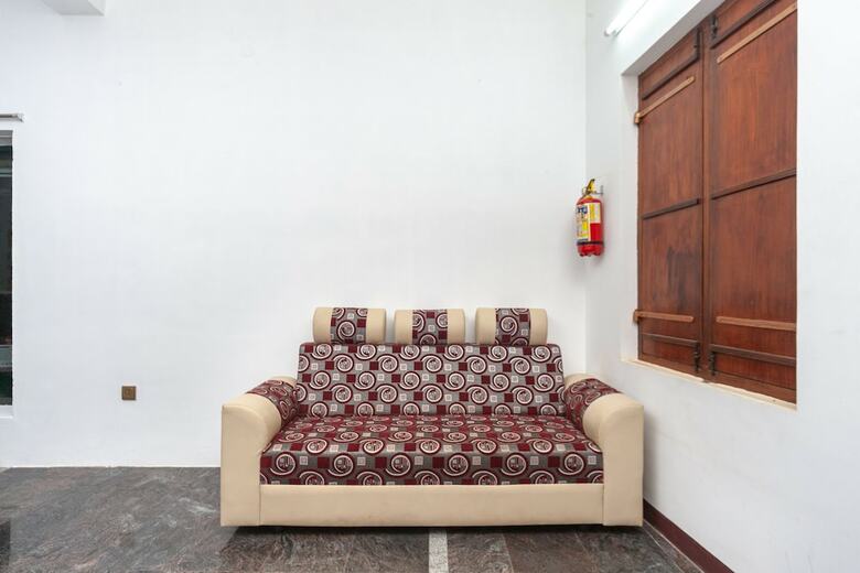 Hotel Oyo 19520 Le Royal Muraa