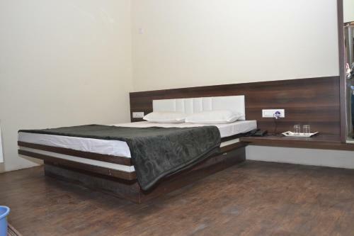 Hotel R Inn