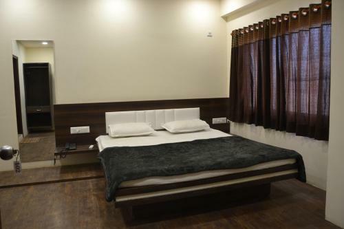 Hotel R Inn