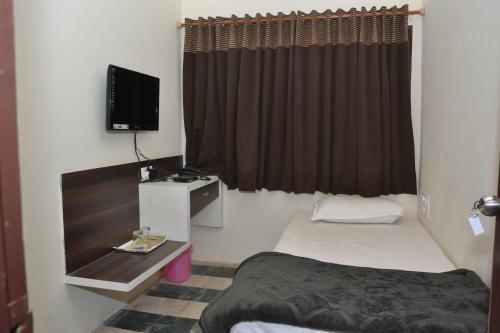 Hotel R Inn