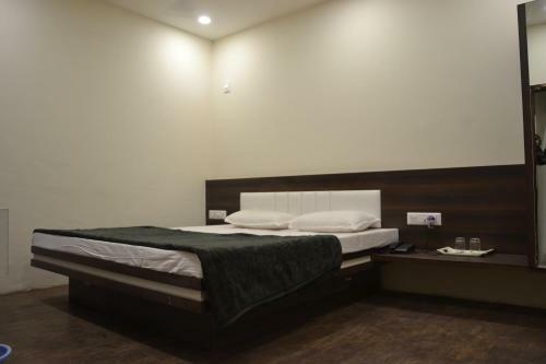 Hotel R Inn