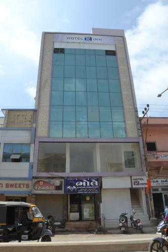 Hotel R Inn