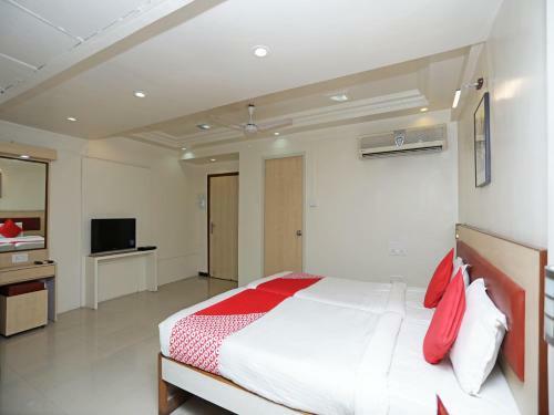 Hotel Suyash Deluxe