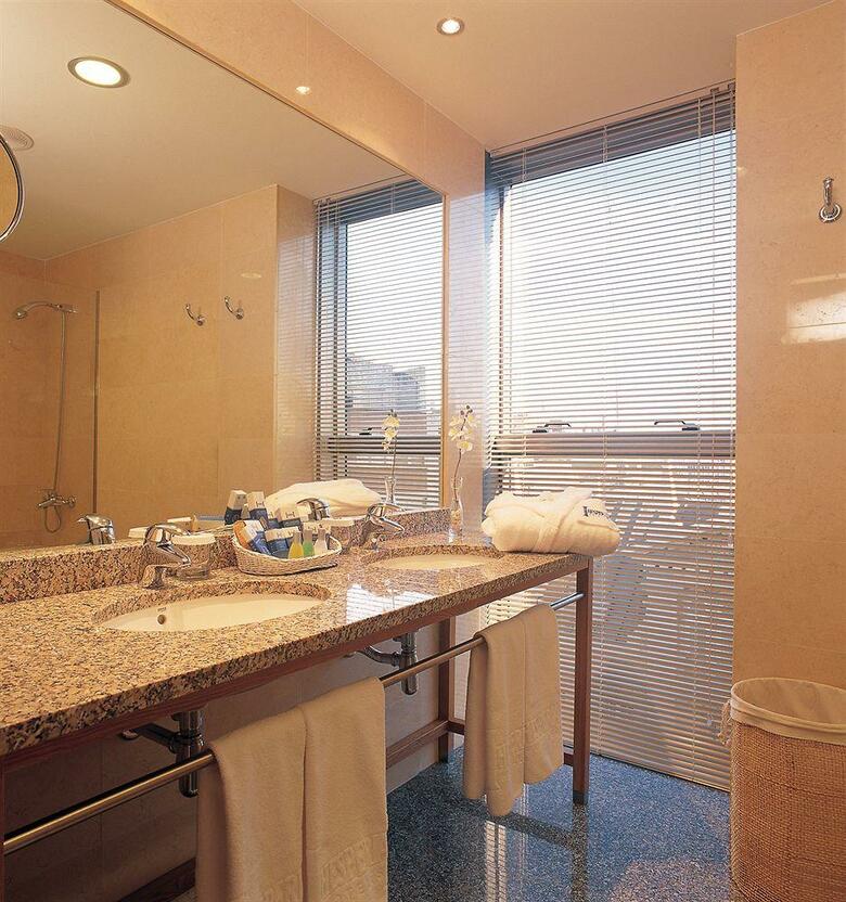 Hotel Hesperia A Coru�a Centro