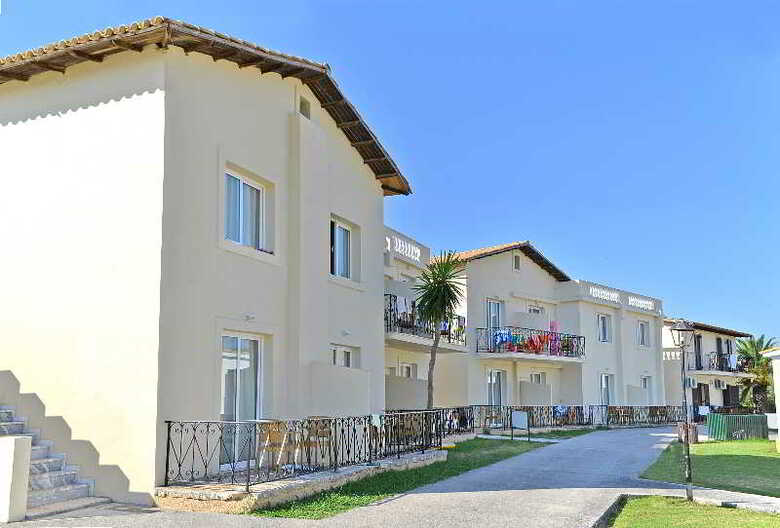 Hotel Messonghi Beach