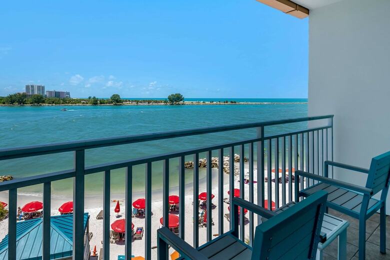 Quality Hotel On The Beach
