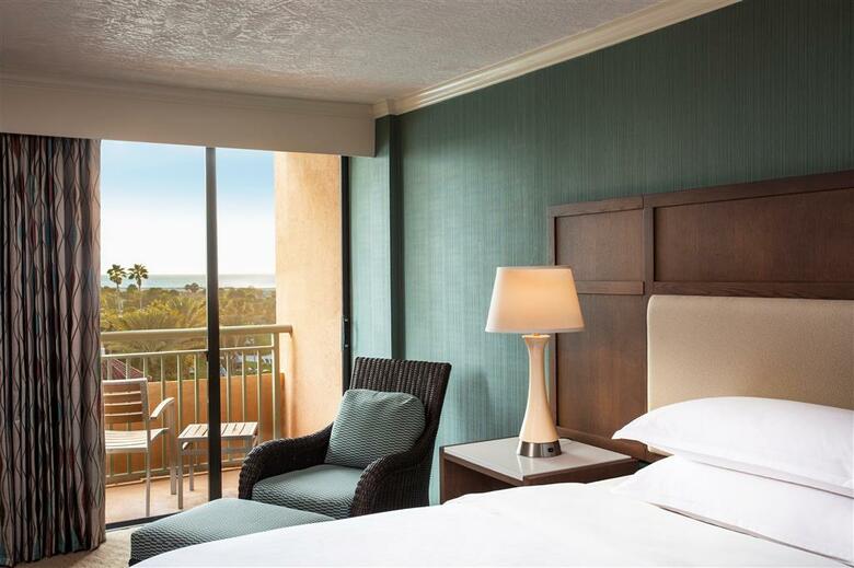 Hotel Sheraton Sand Key Resort