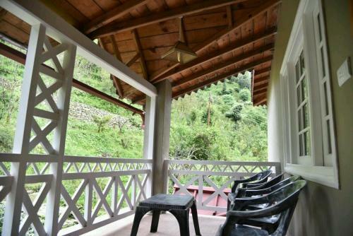 Hotel Stay Apart Wood Castle Resort
