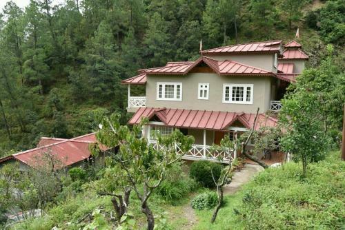 Hotel Stay Apart Wood Castle Resort