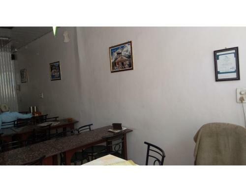 Hotel Premium Rooms Near Laxman Jhula