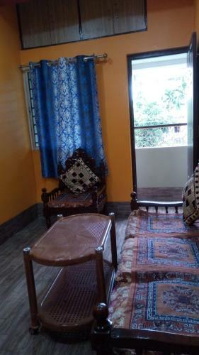12 Homestay Apartments