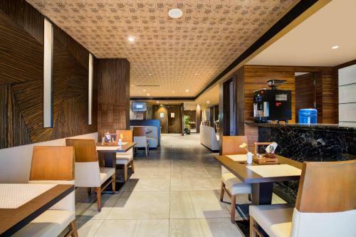 Mount Milestone Hotel And Banquets