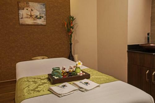 M Crown Hotel