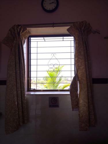 Hostal Rashmi Woods Hotel & Resort
