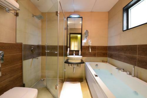 Hotel Green View Clarks Inn, Shimoga
