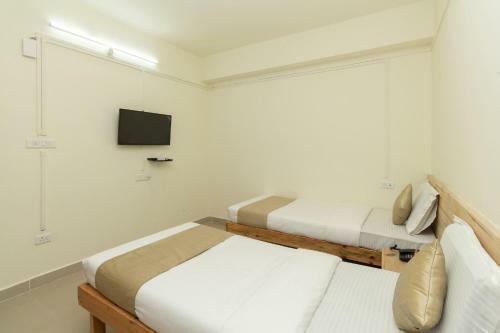 Hotel Travellers Inn