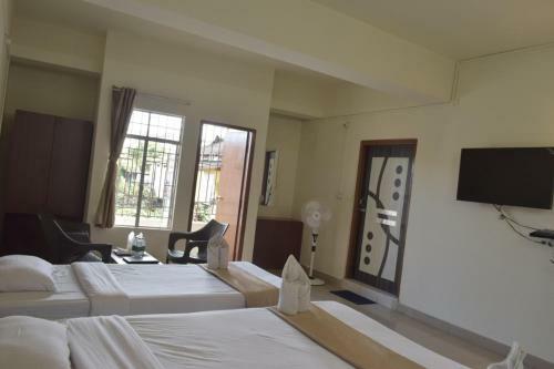 Hotel Travellers Inn