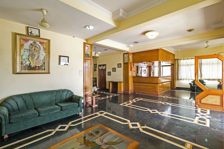 Hotel Indore Palace
