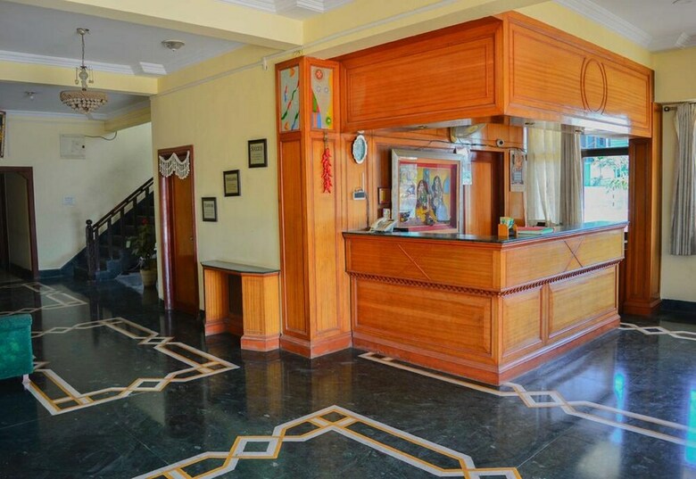 Hotel Indore Palace