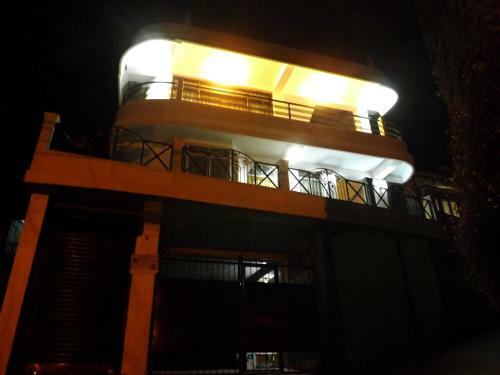 Hostal A La Maison