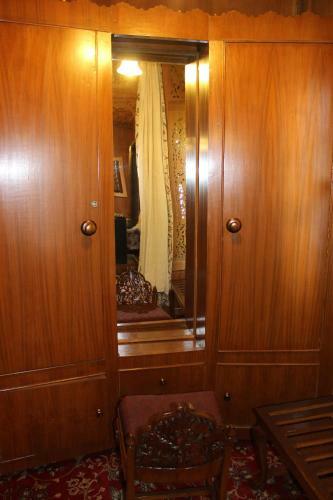 Wangnoo Worth Houseboats