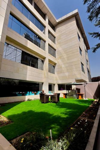 Hotel Regenta Central Point Srinagar