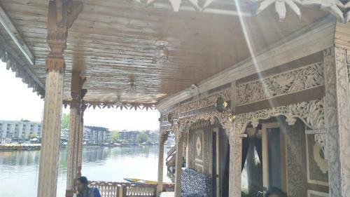 Hotel Houseboat Dukewell