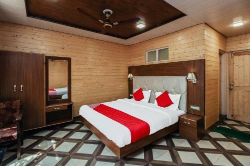 Hotel Oyo 16066 Chinar Comforts