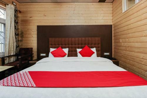 Hotel Oyo 16066 Chinar Comforts