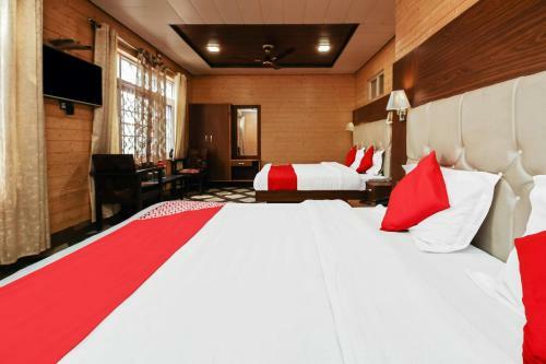 Hotel Oyo 16066 Chinar Comforts