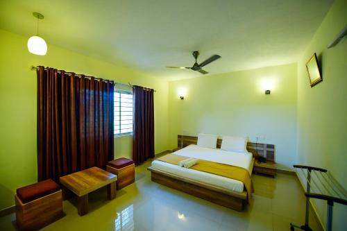Lodge Shesha Kuteera