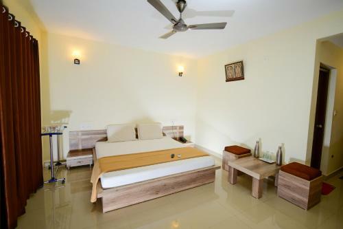 Lodge Shesha Kuteera