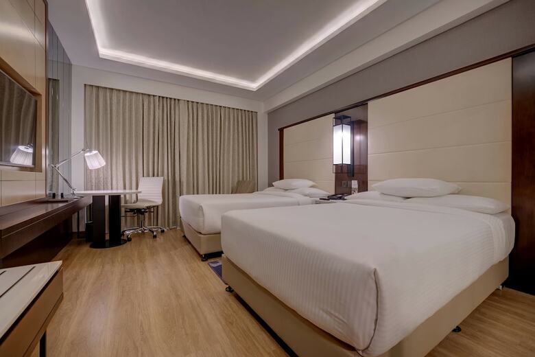 Hotel Courtyard By Marriott Surat