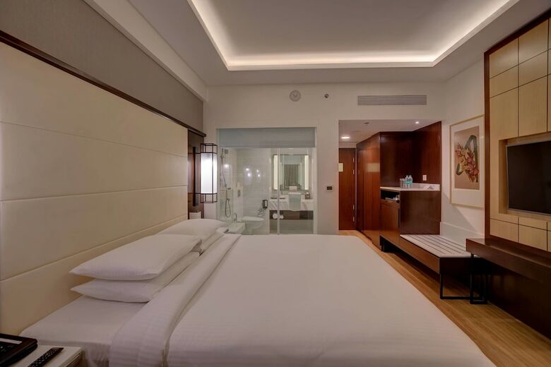 Hotel Courtyard By Marriott Surat