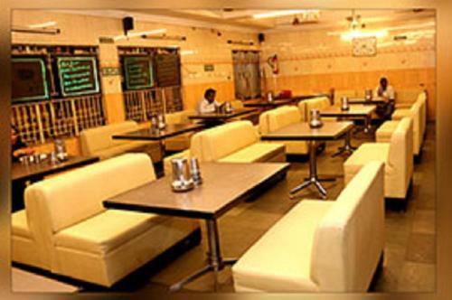 Hotel Amutham Residency